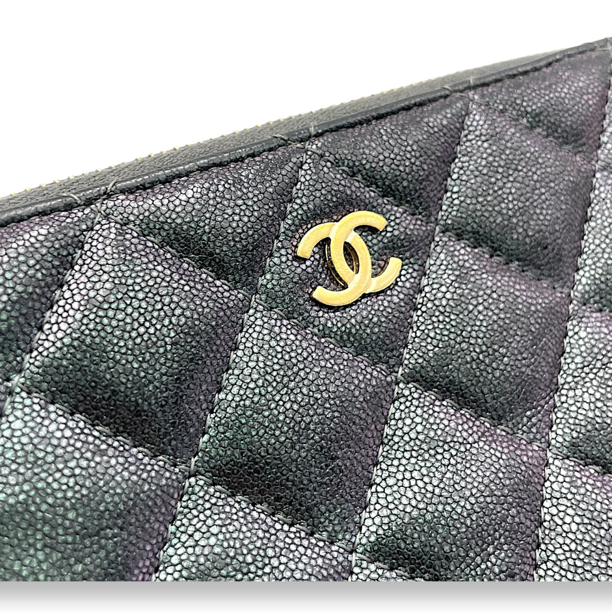 Double Zipped Clutch Iridescent  in Caviar Leather, Gold hardware