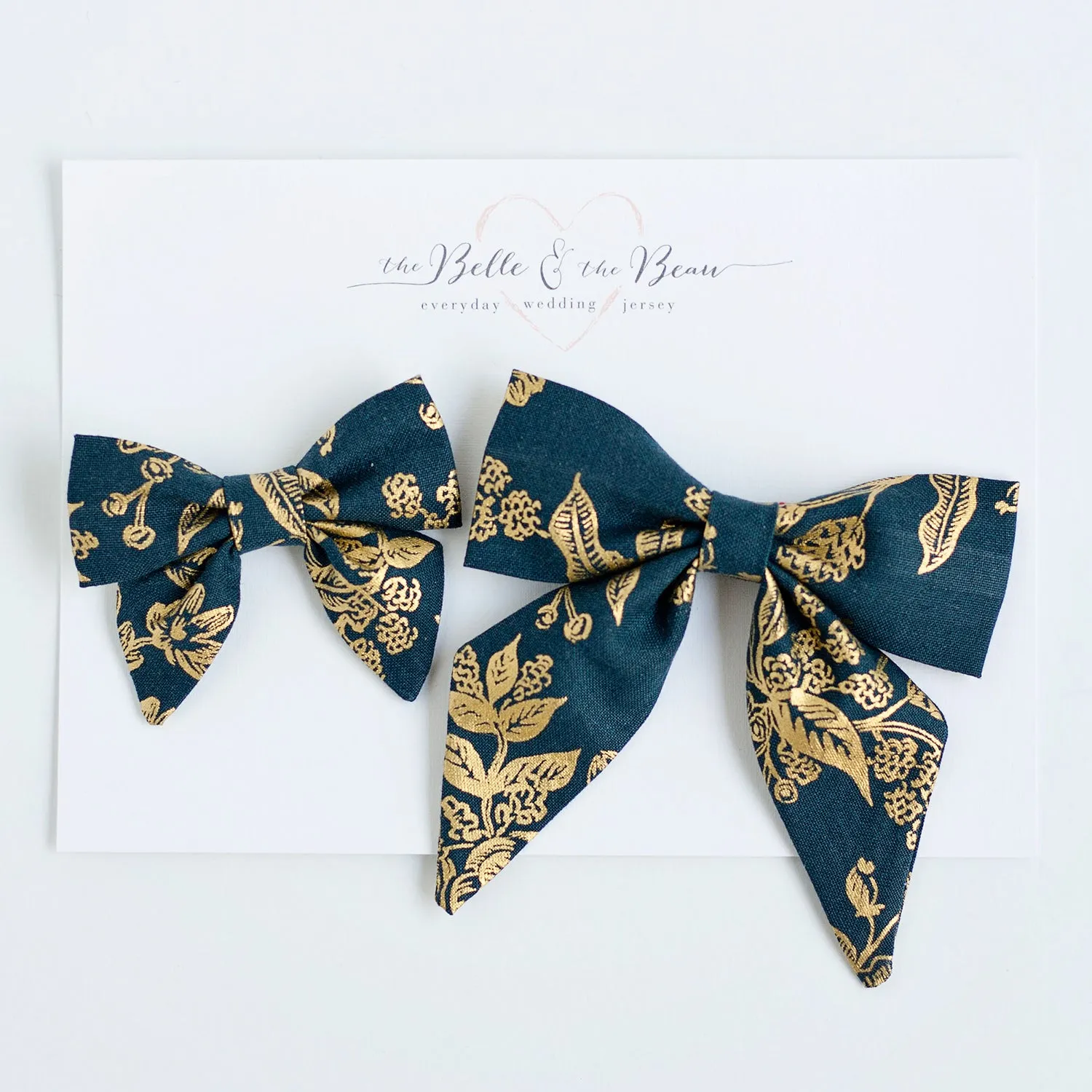 Men's Freestyle Self-Tie Bow Tie / Navy Metallic Toile