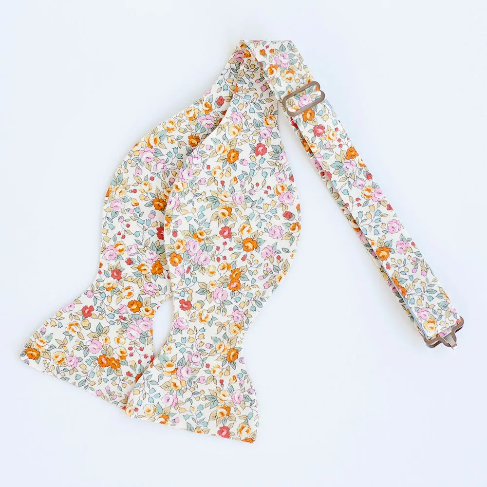 Men's Pocket Square / Blossoms In Yellow