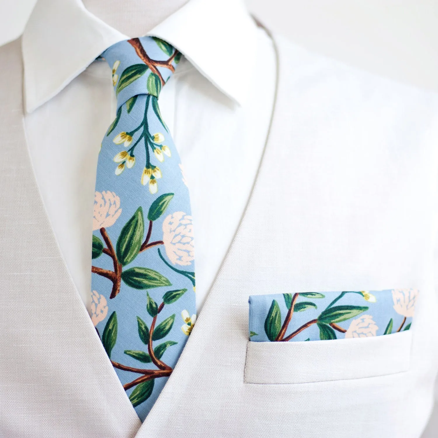 Men's Pocket Square / Peonies In Dusty Blue