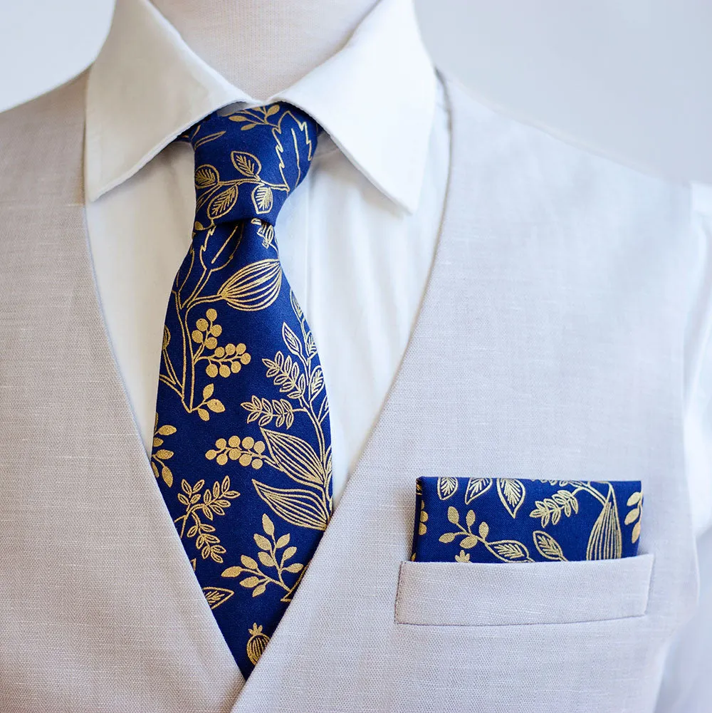 Men's Pocket Square / Queen Anne In Navy And Metallic Gold