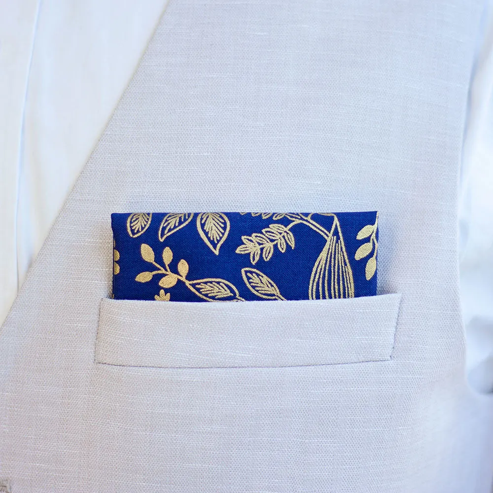 Men's Pocket Square / Queen Anne In Navy And Metallic Gold