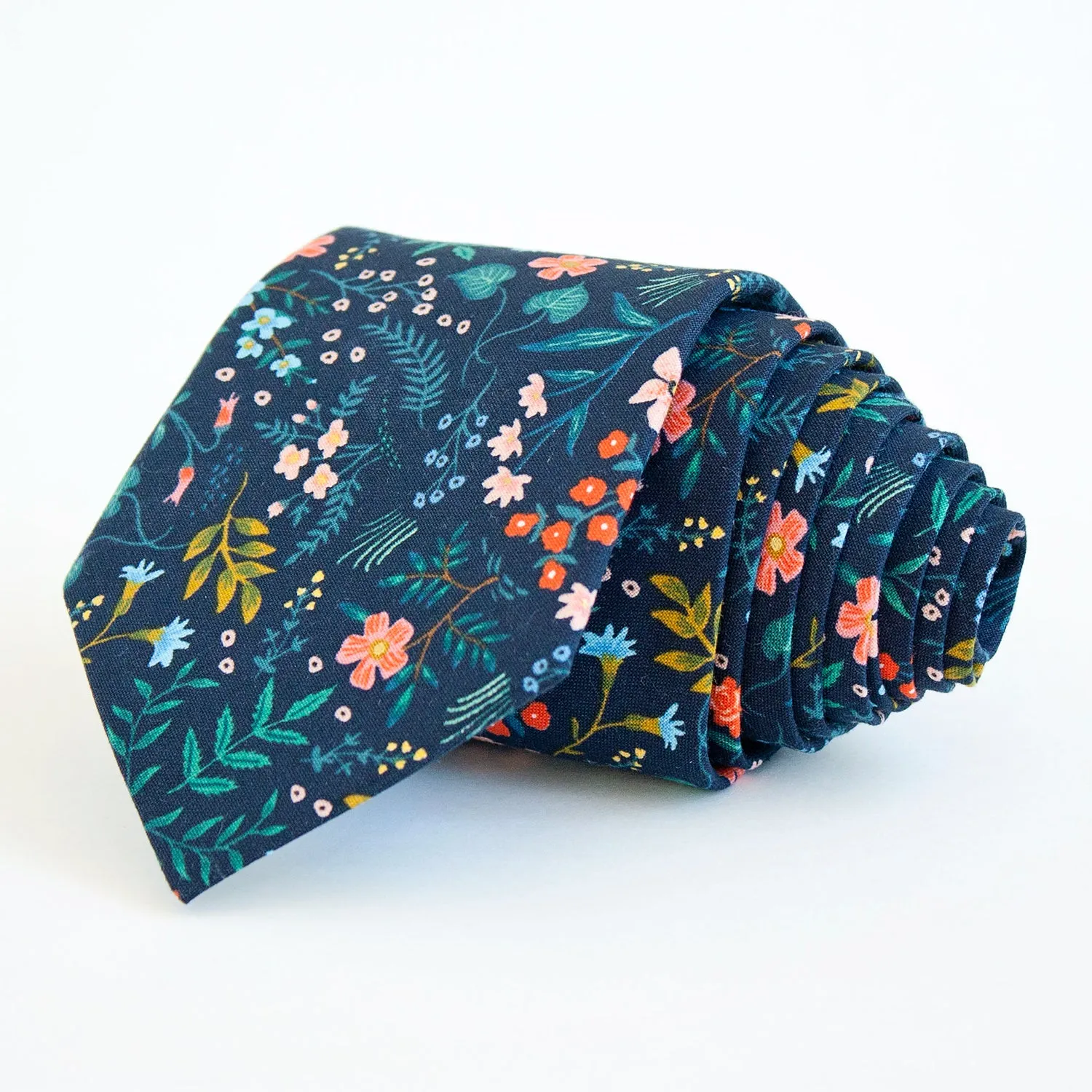 Men's Pre-Tied Bow Tie / Navy Metallic Floral