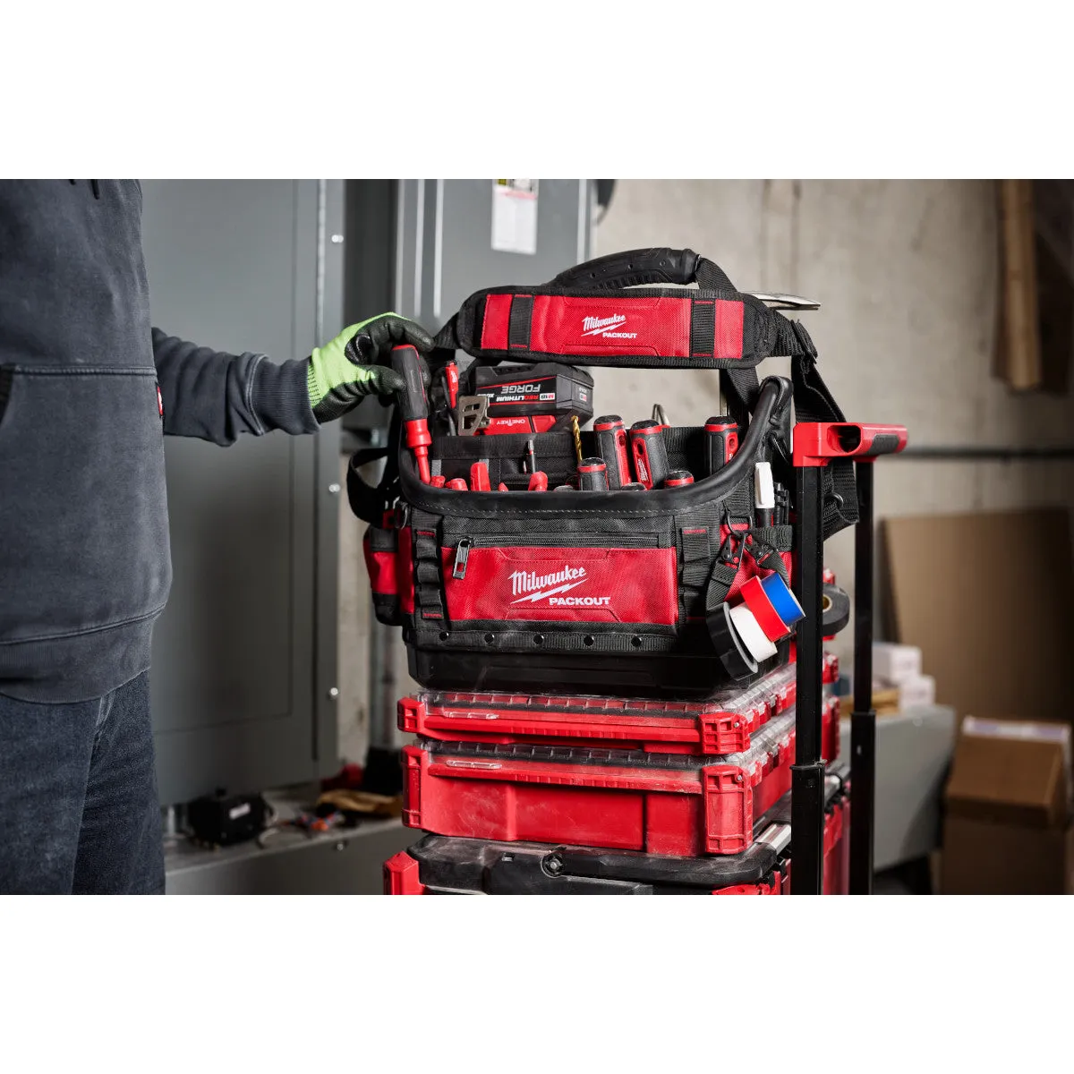 Milwaukee 48-22-8317 - PACKOUT™ 15" Structured Tote