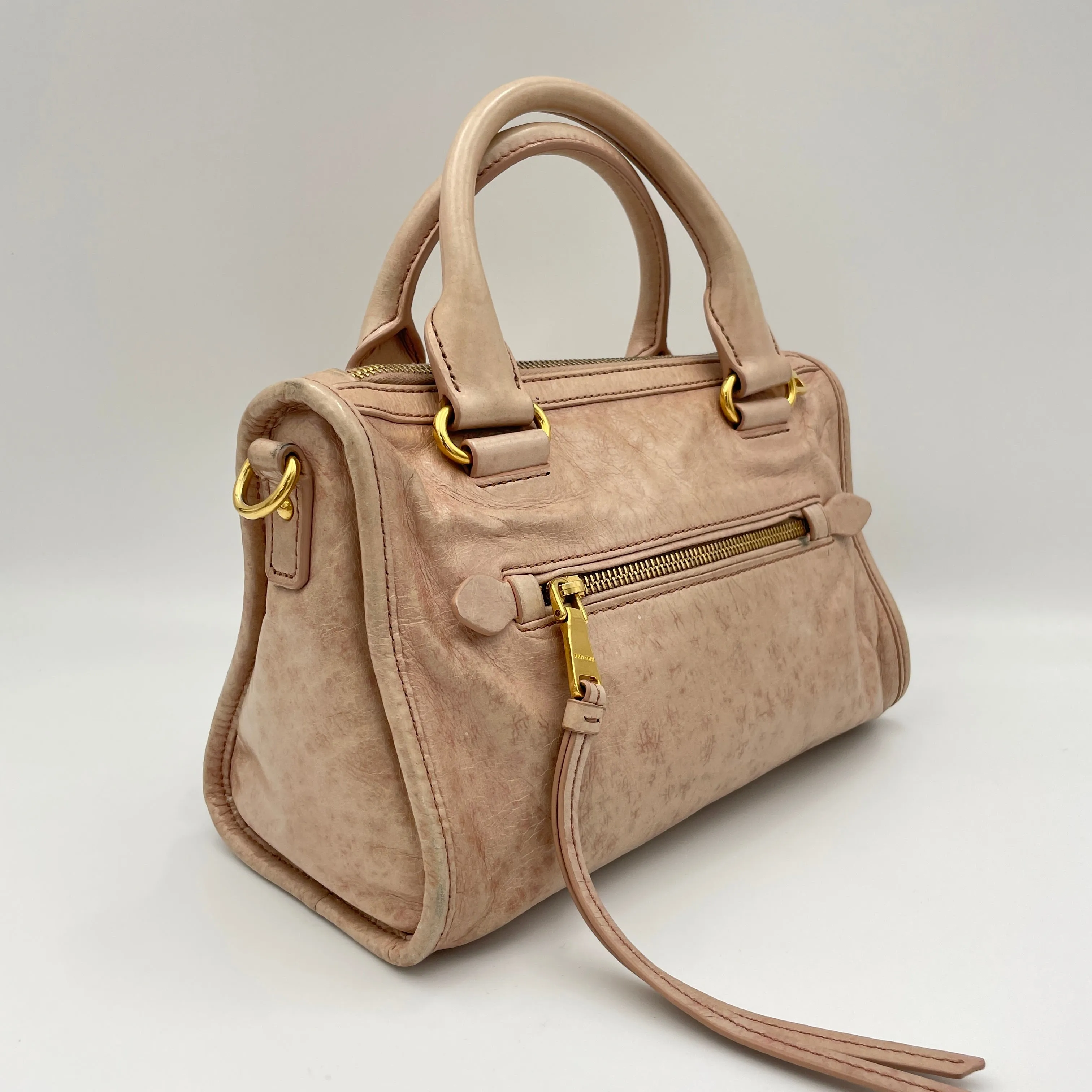 Vitello Shine Bauletto Satchel Pink Top Handle Bag in Distressed Leather, Gold hardware